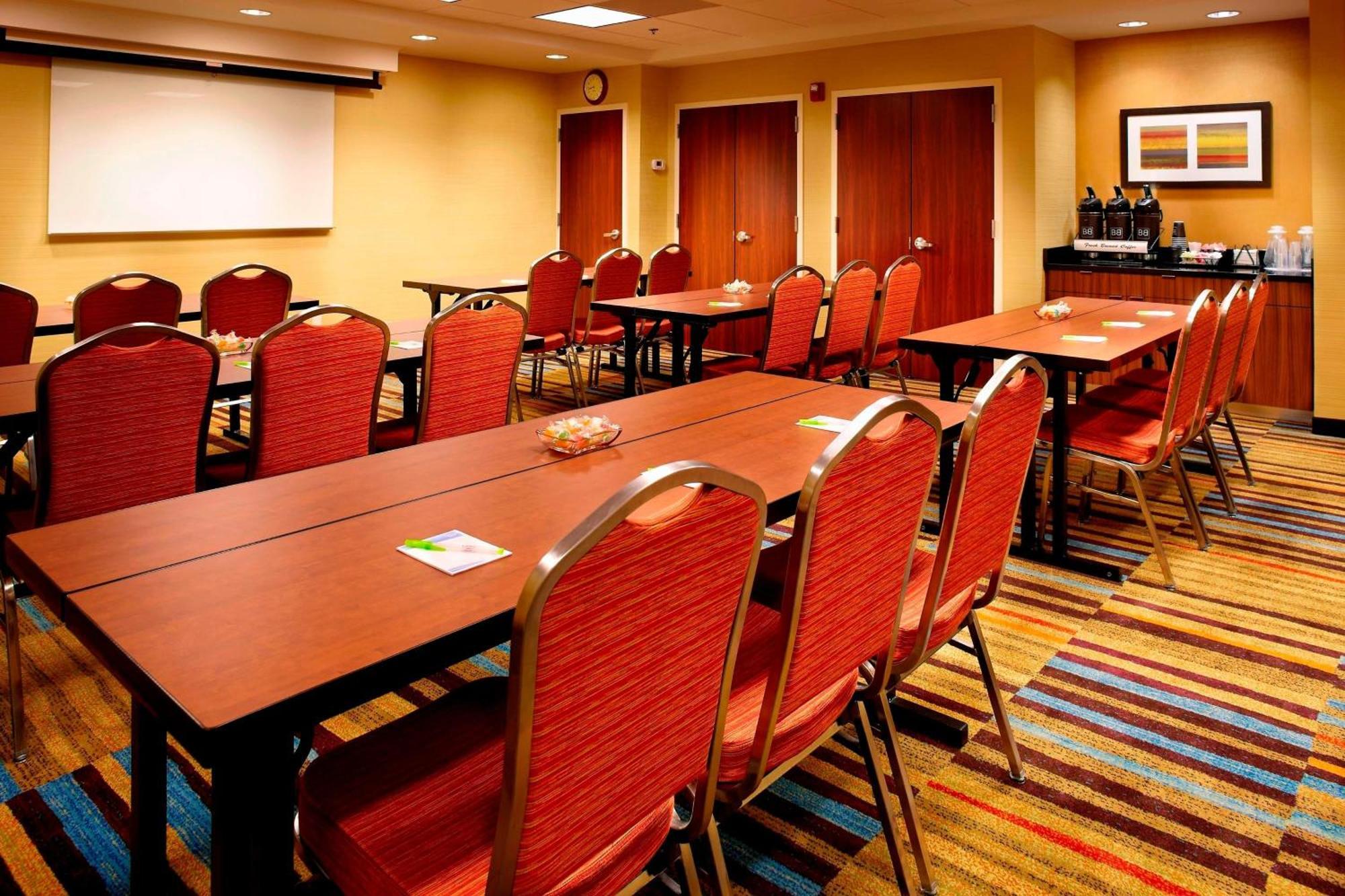 Fairfield Inn By Marriott East Rutherford Meadowlands Экстерьер фото